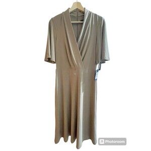 TOMMY HILFIGER Maxi Dress Khaki Brown 3/4 Sleeve V Neck Size 6 NWT No Belt